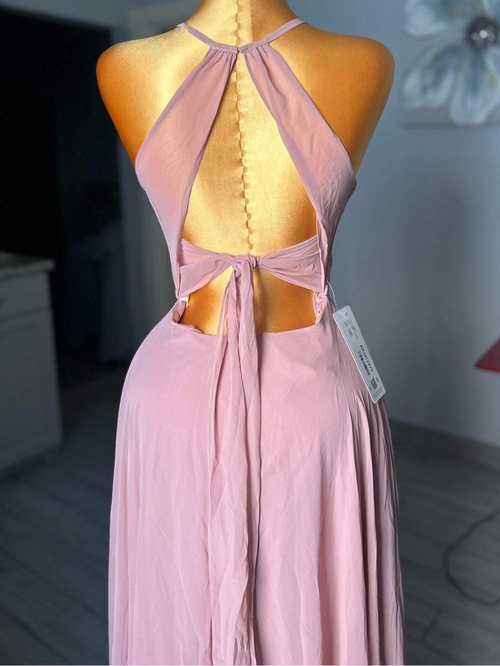 Elegant Open-Back Pink Maxi Dress with Tie Detail,size 4